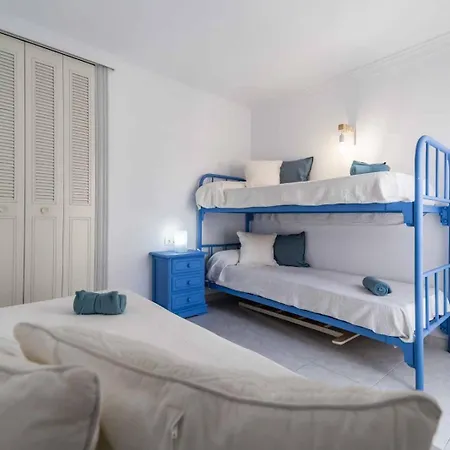 Paseo Maritimo Rey De Espana * 푸엔히롤라