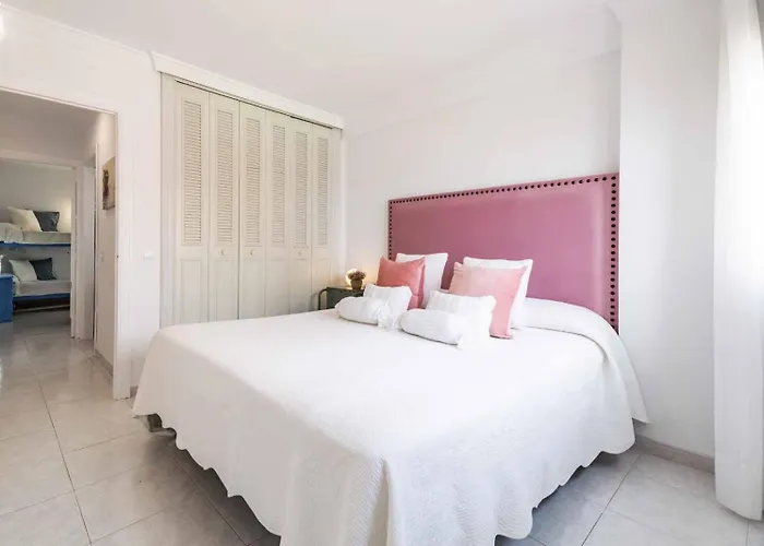 Paseo Maritimo Rey De Espana